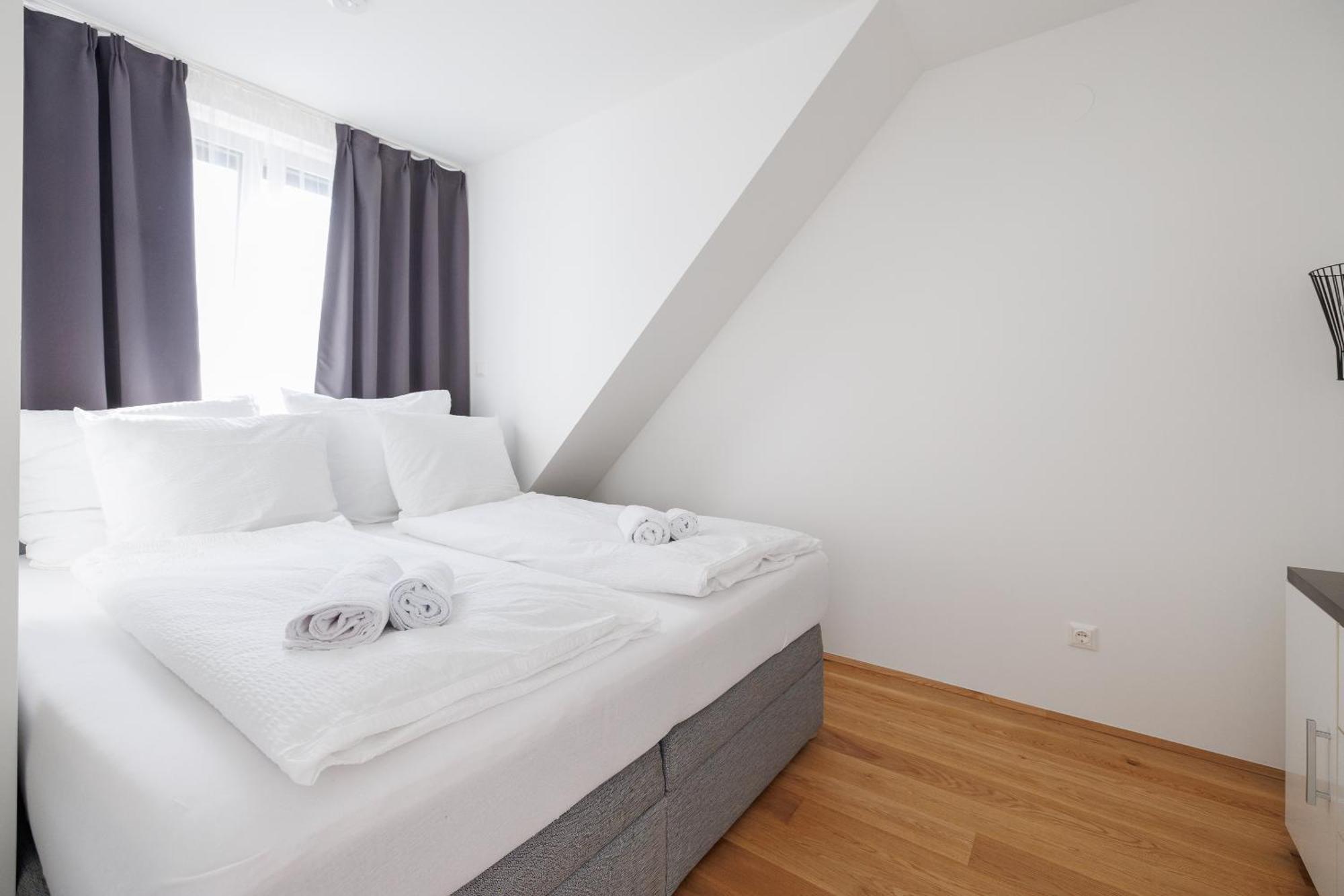 Symphony Apartments 38 - Modern Loft With Terrace And Grill In Central Location Відень Екстер'єр фото