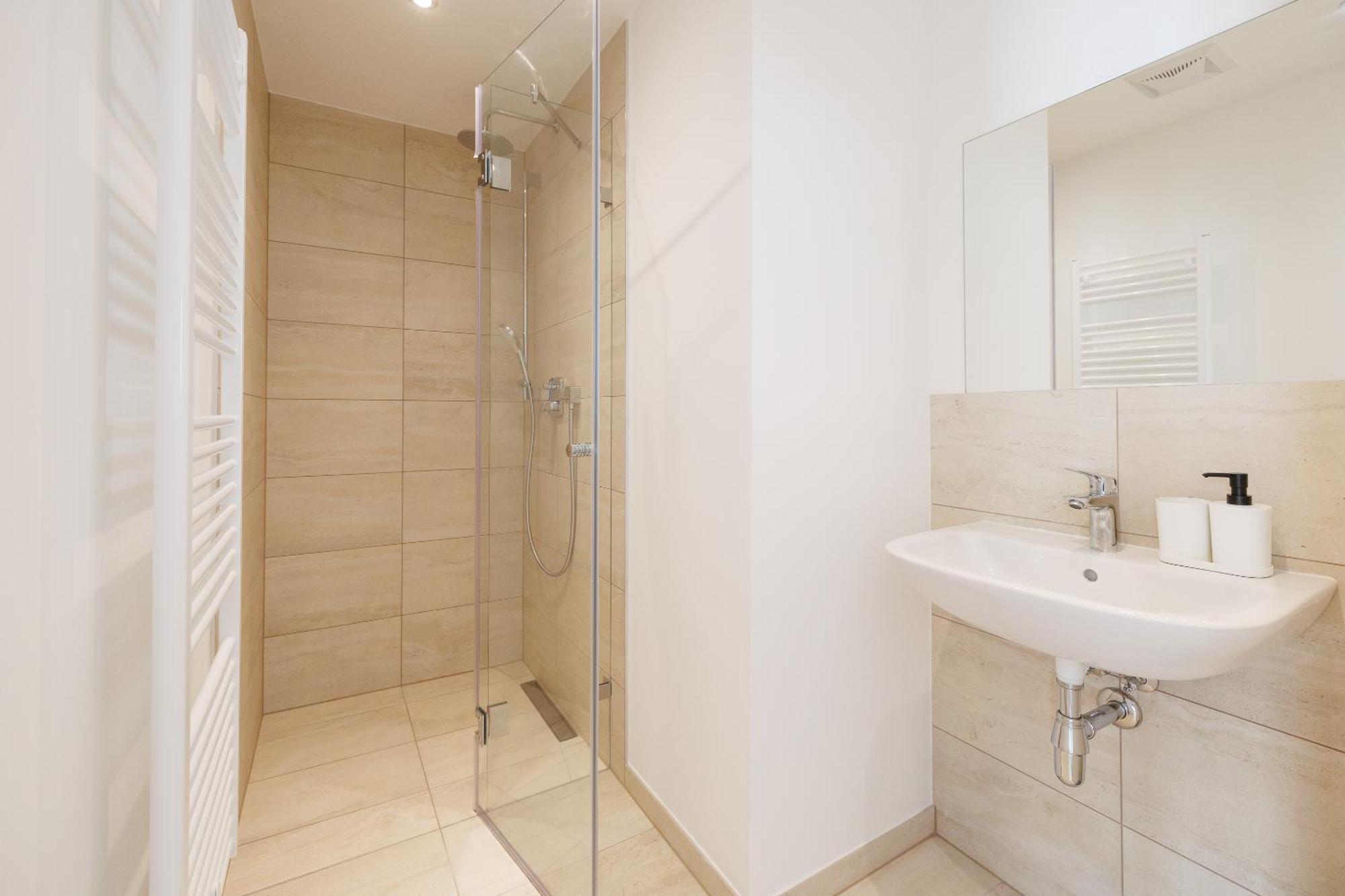 Symphony Apartments 38 - Modern Loft With Terrace And Grill In Central Location Відень Екстер'єр фото