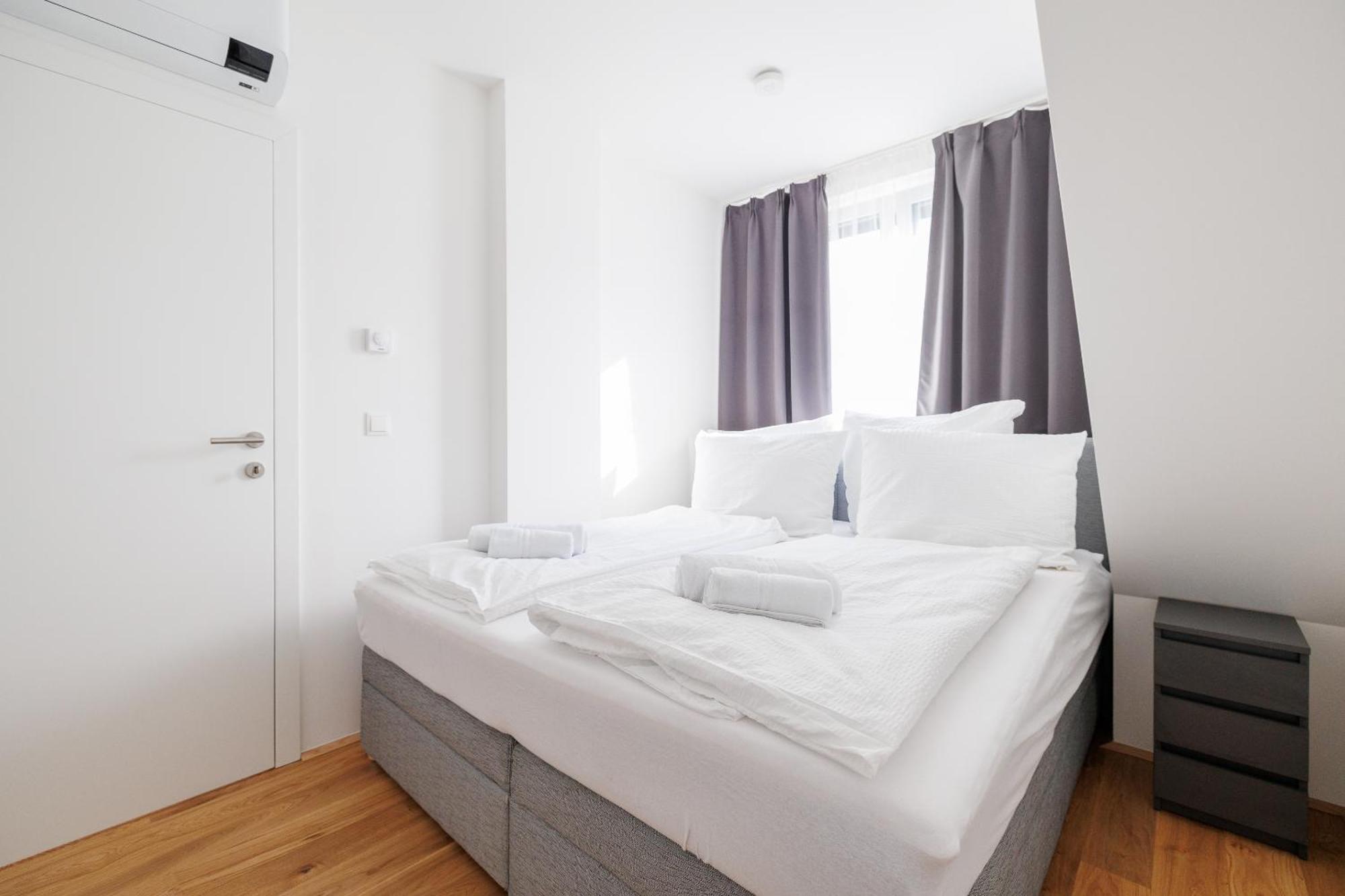 Symphony Apartments 38 - Modern Loft With Terrace And Grill In Central Location Відень Екстер'єр фото