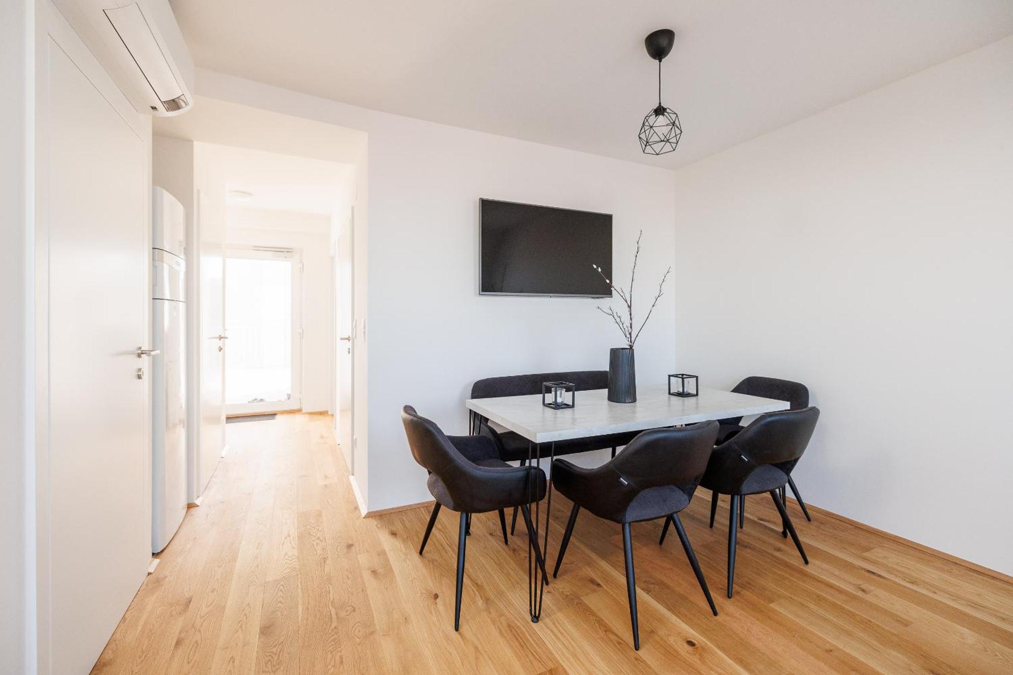 Symphony Apartments 38 - Modern Loft With Terrace And Grill In Central Location Відень Екстер'єр фото